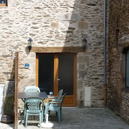 بيت للعطل Oustalou *